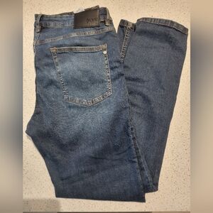 DKNY Men's Straight Fit Blue Jeans